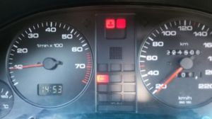 После завода авто мигают три индикатора