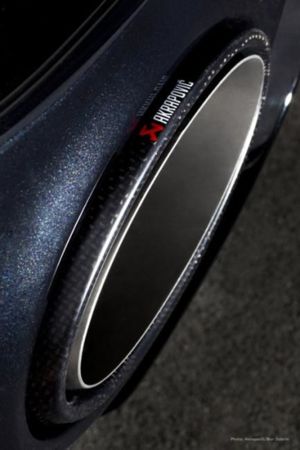 03 audi r8 detail 01 533x800