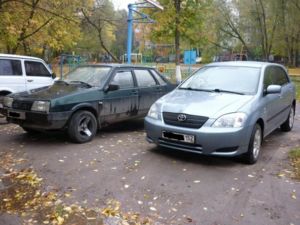 ВАЗ 21099i 2003 г., 1,6 плохого не скажу...выручала много-много раз...была родной)) продавать было жалко...но ...машинка устала ...проездил на ней 230 тыс.- без капиталки!

Toyota Corolla 2004 г, автомат 1.6 ...до сих пор радует супругу ...да и я ей дов